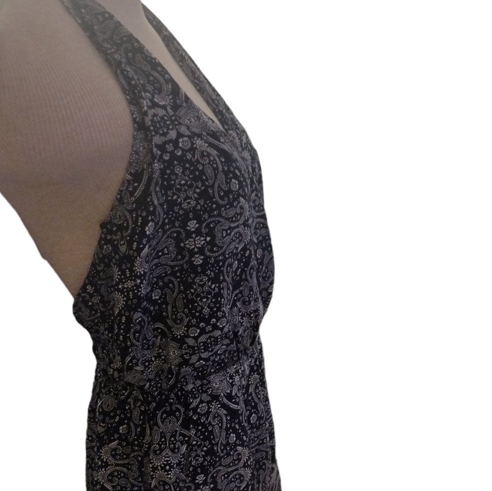 Adorable blk & white printed tie back romper - Picture 3 of 4